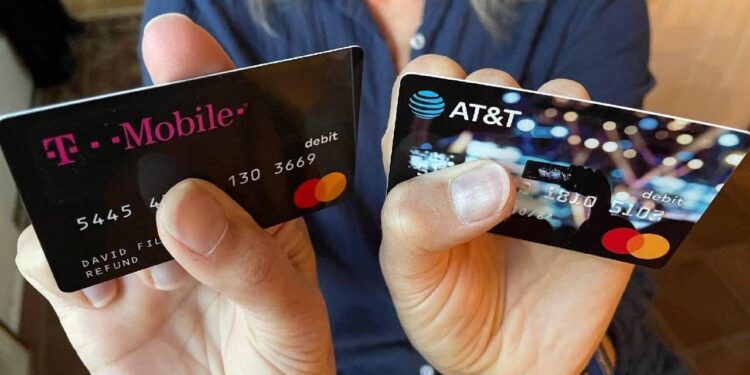 Cómo funcionan las tarjetas de débito de reembolso y cómo evitar sus trampas