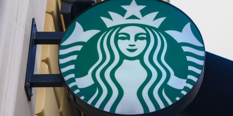 Los trabajadores de Starbucks se declaran en huelga antes de Navidad