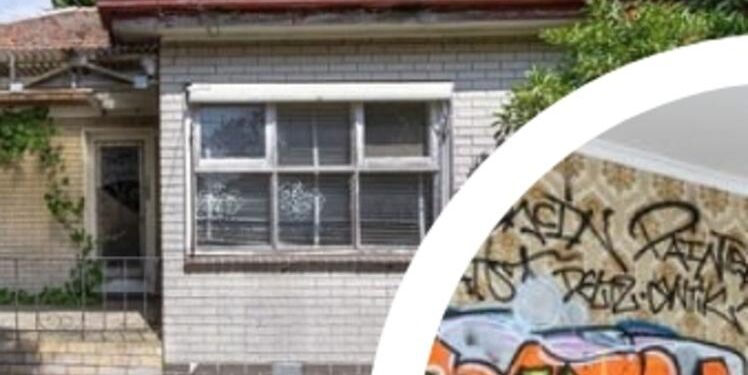 Casa de Frankston llena de graffiti secuestrada como casa club infantil vista por miles en línea