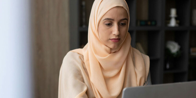 ¿Cuánto dinero debería haber ahorrado antes de los 25 años?