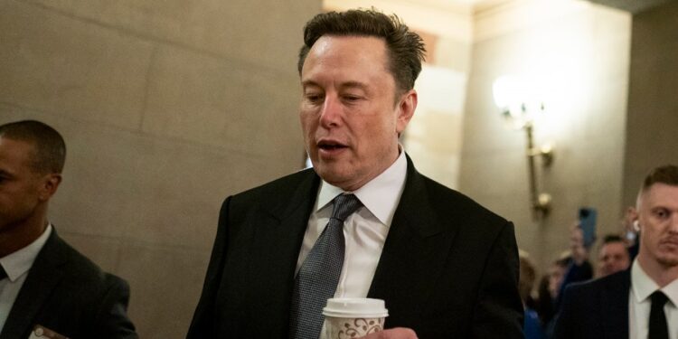Musk dice que el Partido Republicano no debería aprobar un acuerdo de financiación provisional
