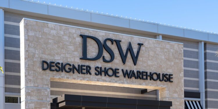 Seis minoristas que ofrecerán ofertas de tarjetas de regalo navideñas en 2024