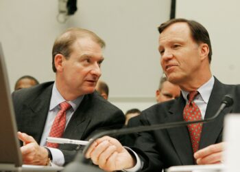 Trump elige al patrocinador de las criptomonedas Paul Atkins como nuevo presidente de la SEC: NPR