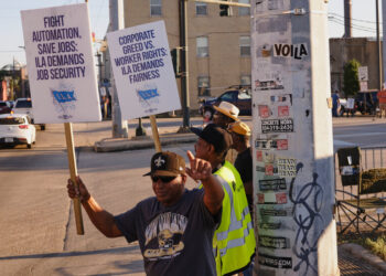Los trabajadores portuarios podrían volver a hacer huelga si no se llega a un acuerdo sobre la automatización