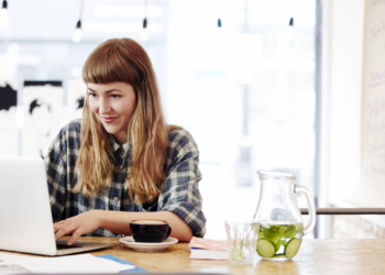 La condonación de préstamos estudiantiles aún está disponible después de que se retiraron los planes de ayuda