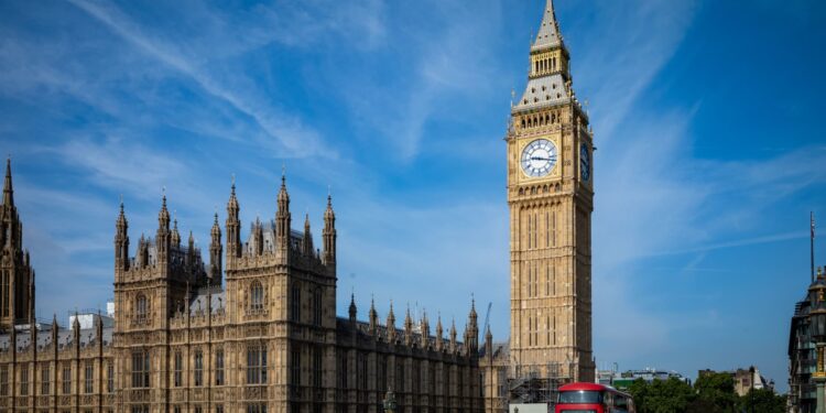 El aumento de los costos de endeudamiento del Reino Unido plantea el espectro de recortes del gasto público