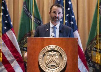 El programa gratuito Direct File del IRS comienza el 27 de enero. Aquí está quién califica