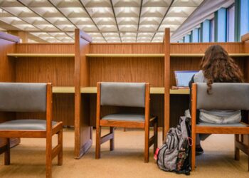 Préstamos estudiantiles no afectados por Federal Aid Freeze