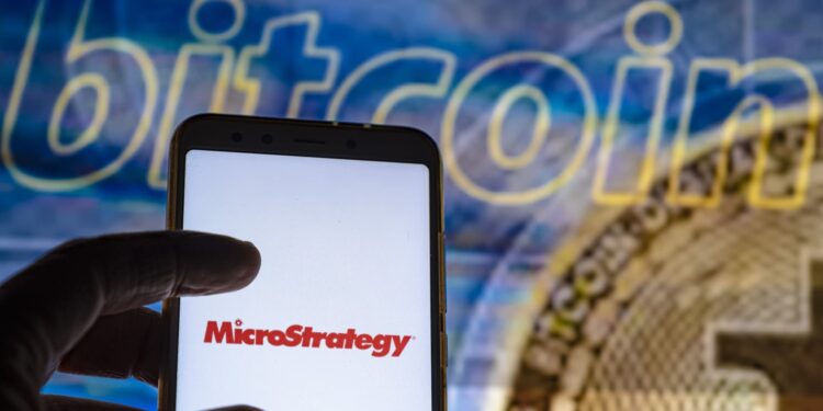 MSTR, VRSN, SGMO y más