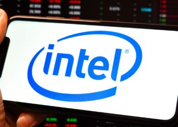 Acciones que realizan los movimientos más grandes después de las horas: AAPL, INTC, Equipo, Deck