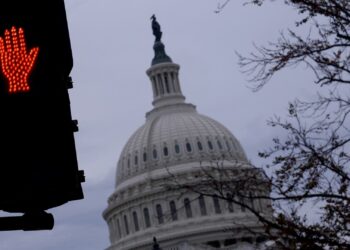 Lo que los empleados federales deben considerar al evaluar la oferta para renunciar