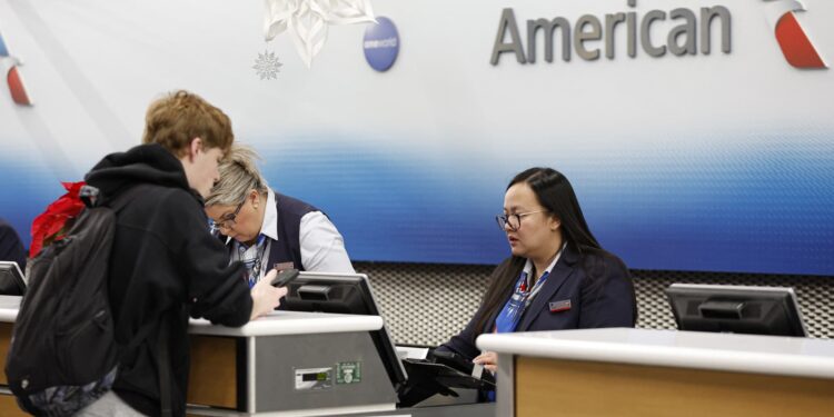 AAL, GE, EA, ALK y más