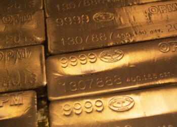 Según los gráficos, el oro está preparado para una nueva fase alcista. Aquí están los niveles para ver.