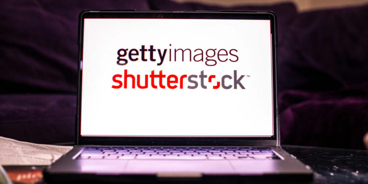 Acciones que realizan los mayores movimientos al mediodía: GETY, TSLA, MRNA, SSTK