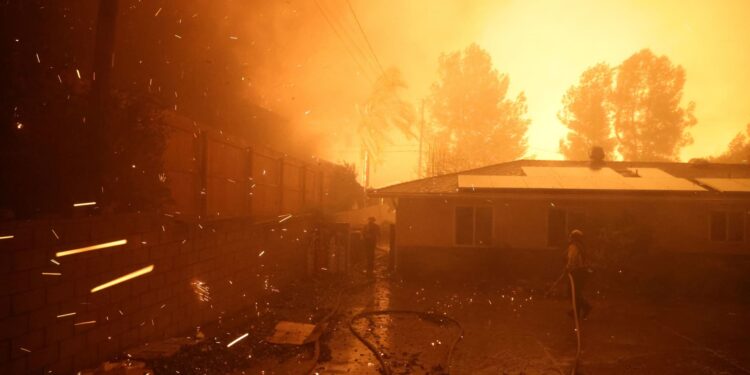 Los costos de los seguros de hogar se disparan a medida que aumentan los eventos climáticos, dice el Departamento del Tesoro