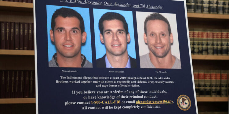 Juez de Nueva York considera que los hermanos Alexander corren riesgo de fuga y niega la libertad bajo fianza