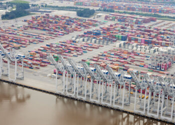 Trump promete aranceles a Canadá y México y allana el camino para futuras acciones comerciales