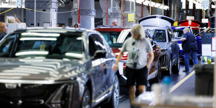 GM tiene planes listos para las tarifas de Trump Canada y México