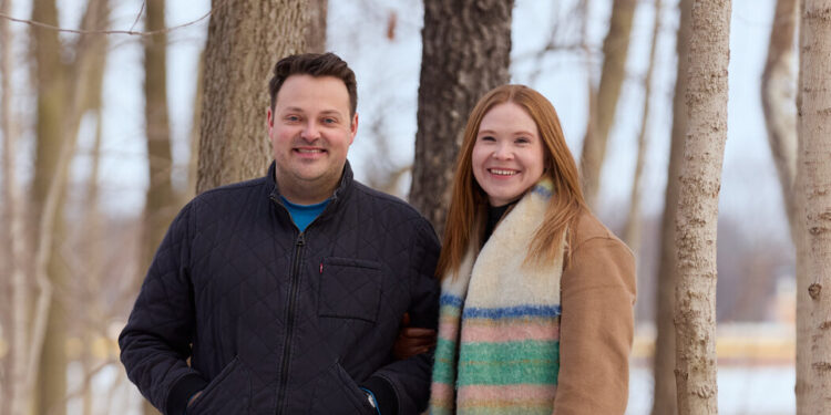 Comprar una visión de la casa sin ser visto es bastante difícil. Lo hicieron desde 10 zonas horarias de distancia.