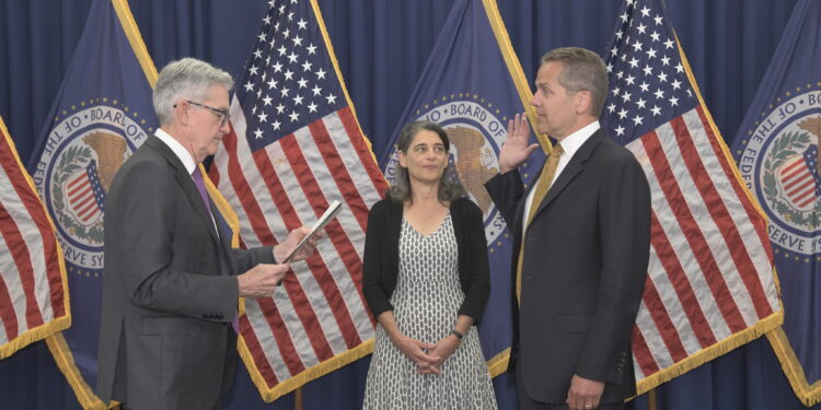 Trump acaba de ganar su primera batalla con la Reserva Federal sin mover un dedo