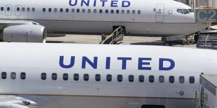 Un vuelo de United fue impactado por otro avión en el aeropuerto O’Hare de Chicago