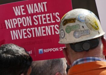 El director ejecutivo de US Steel critica la “vergonzosa” decisión de Biden de bloquear la venta