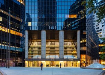 Empresa de capital privado amplía oficinas en 101 Park Ave.