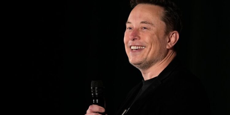 ¿Por qué la SEC está demandando a Elon Musk?