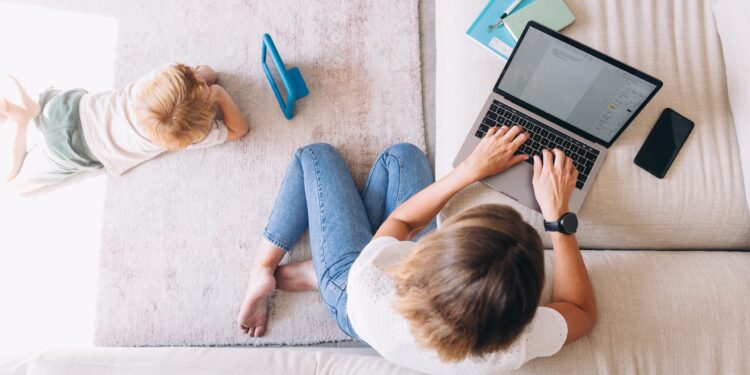 9 ideas de ingresos pasivos para padres que se quedan en casa