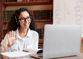 Convierta su computadora portátil en una máquina de hacer dinero: 7 trabajos remotos que pagan mucho