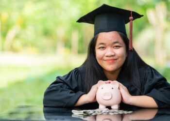 8 Estrategias efectivas para pagar sus préstamos estudiantiles rápidamente