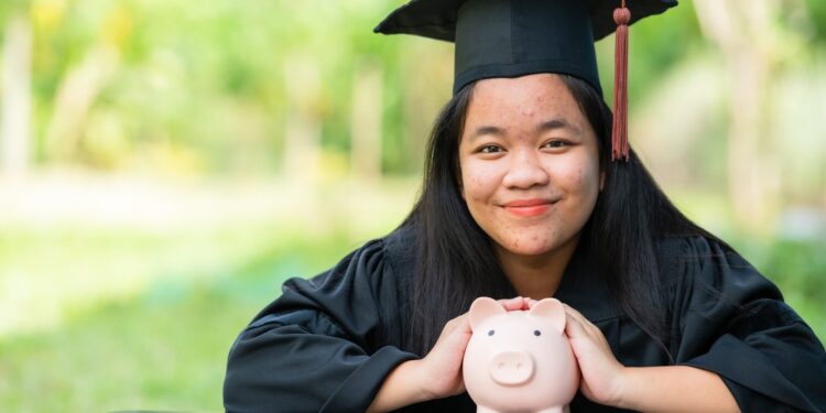 8 Estrategias efectivas para pagar sus préstamos estudiantiles rápidamente