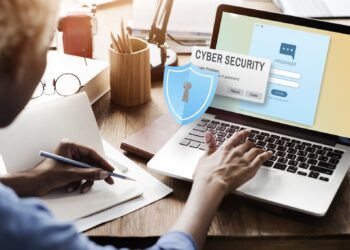 7 formas esenciales de proteger el hogar y la seguridad en línea de su familia