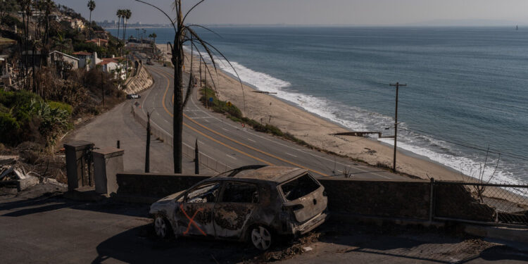 LA enfrenta presión de los residentes ricos mientras las Pacific Palisades se reconstruyen