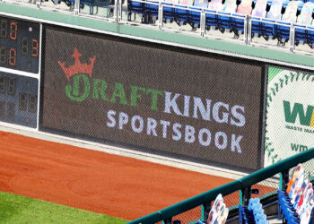 Las existencias hacen los movimientos más grandes del mediodía: Coinbase, Airbnb, Weride, Gamestop y más