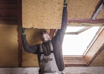 Trump planea congelar las mechas de financiación de los reembolsos de energía de la era Biden para los consumidores