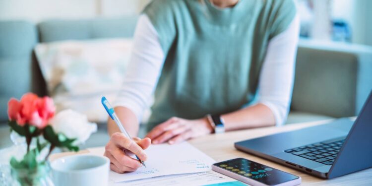 No espere para presentar sus impuestos esta temporada, dicen los expertos. He aquí por qué