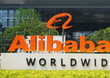 Acciones que hacen los movimientos más grandes del mediodía: UNH, Baba, Hims, Celh