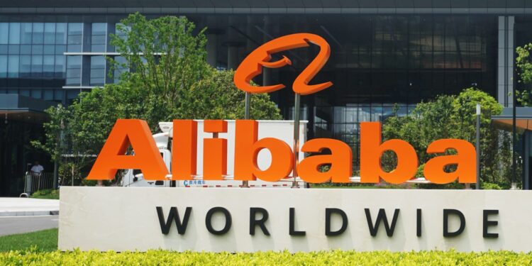 Acciones que hacen los movimientos más grandes del mediodía: UNH, Baba, Hims, Celh