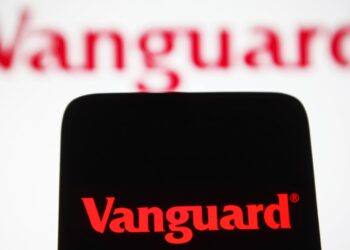 Vanguard reduce las tarifas para casi 100 fondos, incluidos los ETF con miles de millones en activos