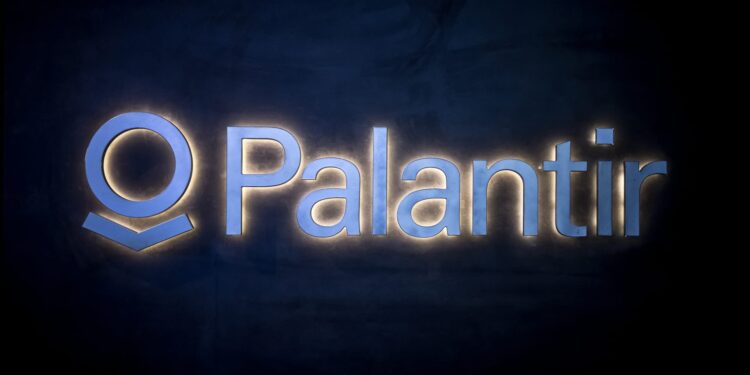 Acciones que realizan los movimientos más grandes después de las horas: PLTR, NXPI, KD