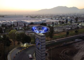 Acciones que hacen los movimientos más grandes después de las horas: QCOM, F, ARM