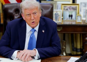 En un cambio, Trump aprueba la decisión de la Fed de mantener las tasas de interés estables