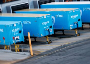 Los analistas de Wall Street dicen que comprar la salsa en Amazon, ver al revés debido a la IA