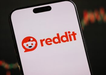 Acciones que realizan los movimientos más grandes después de las horas: RDDT, Hood, Bros, MGM