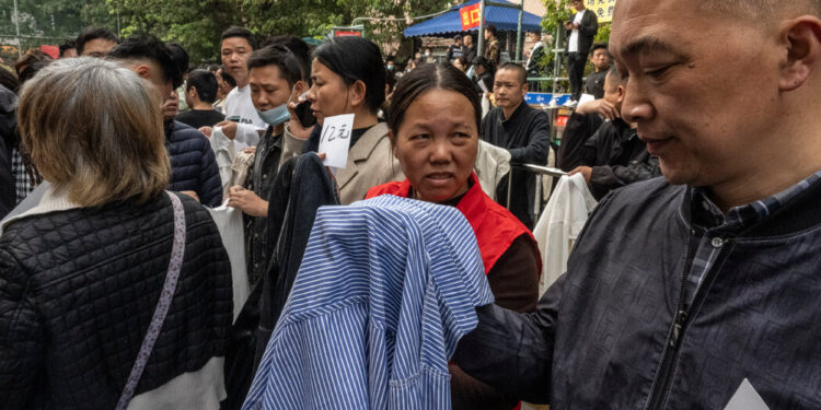 Donde comienzan las exportaciones de China: dentro de los vastos mercados de Guangzhou