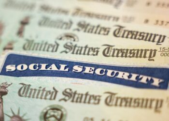 Cómo trabajar después de 62 cambia los beneficios del Seguro Social