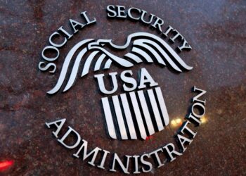 El precio de recortar al personal del Seguro Social