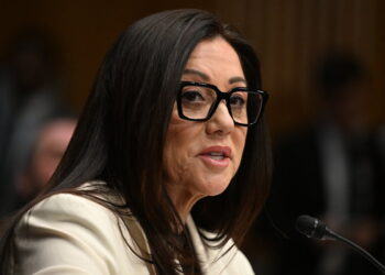 La nominada laborista de Trump, Lori Chavez-Deremer, enfrenta presión en la audiencia del Senado