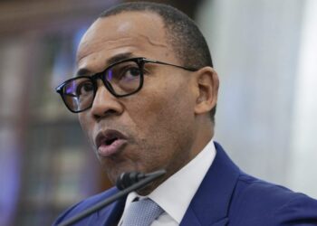 Administrador de la FAA de acción ex: ahora es el momento para las actualizaciones de control de tráfico aéreo